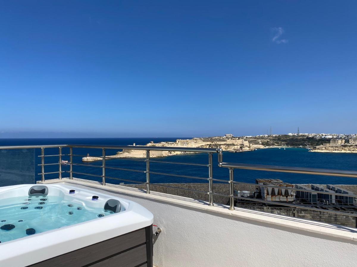 Valletta Luxury 4-Bedroom Duplex With Stunning Sea Views Private Terrace And Jacuzzi Zewnętrze zdjęcie